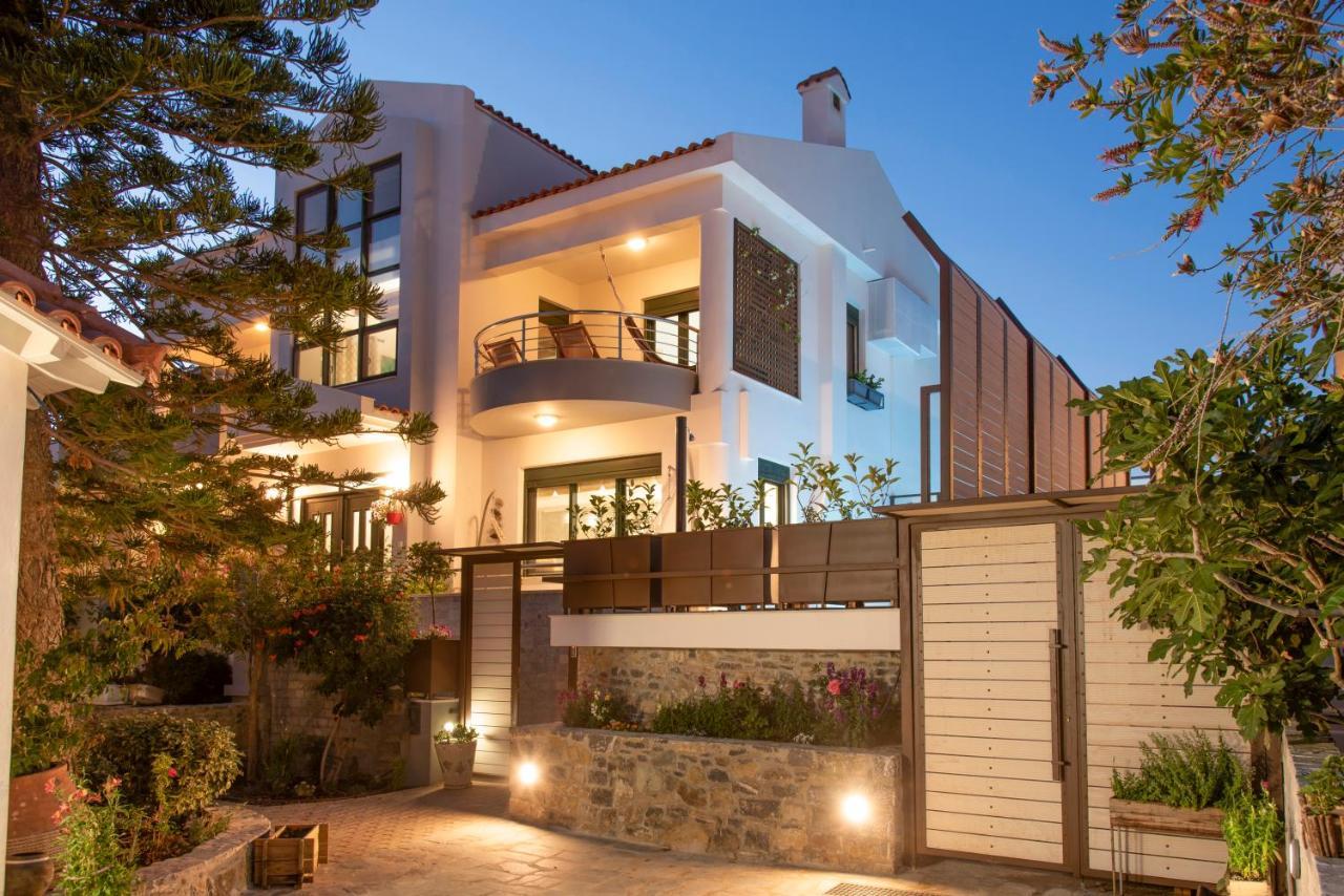 Paradisos luxury villas next to beach Koutsourás Exterior foto