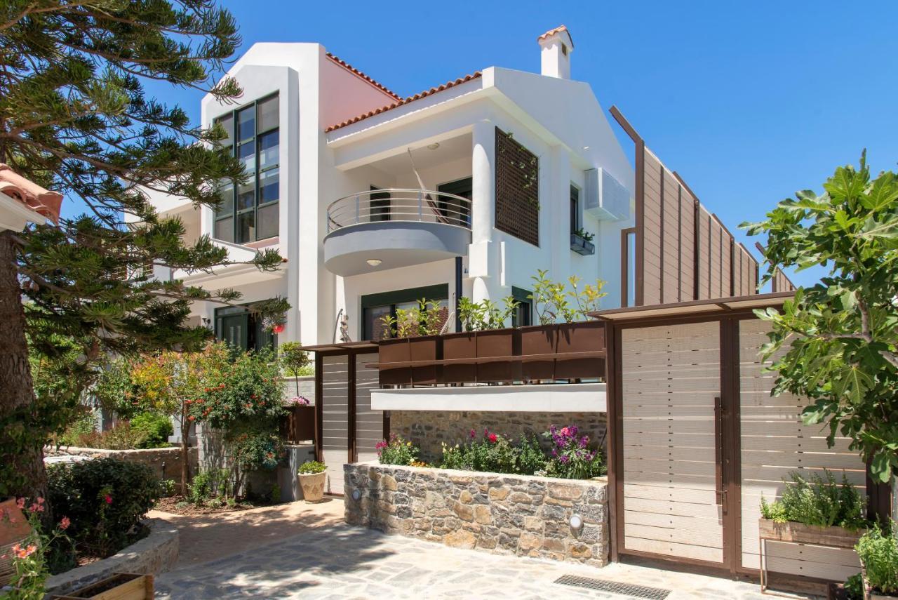 Paradisos luxury villas next to beach Koutsourás Exterior foto