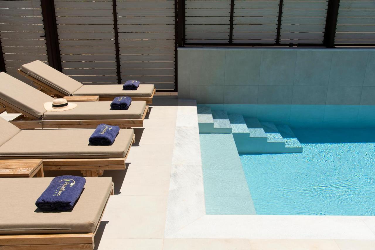 Paradisos luxury villas next to beach Koutsourás Exterior foto