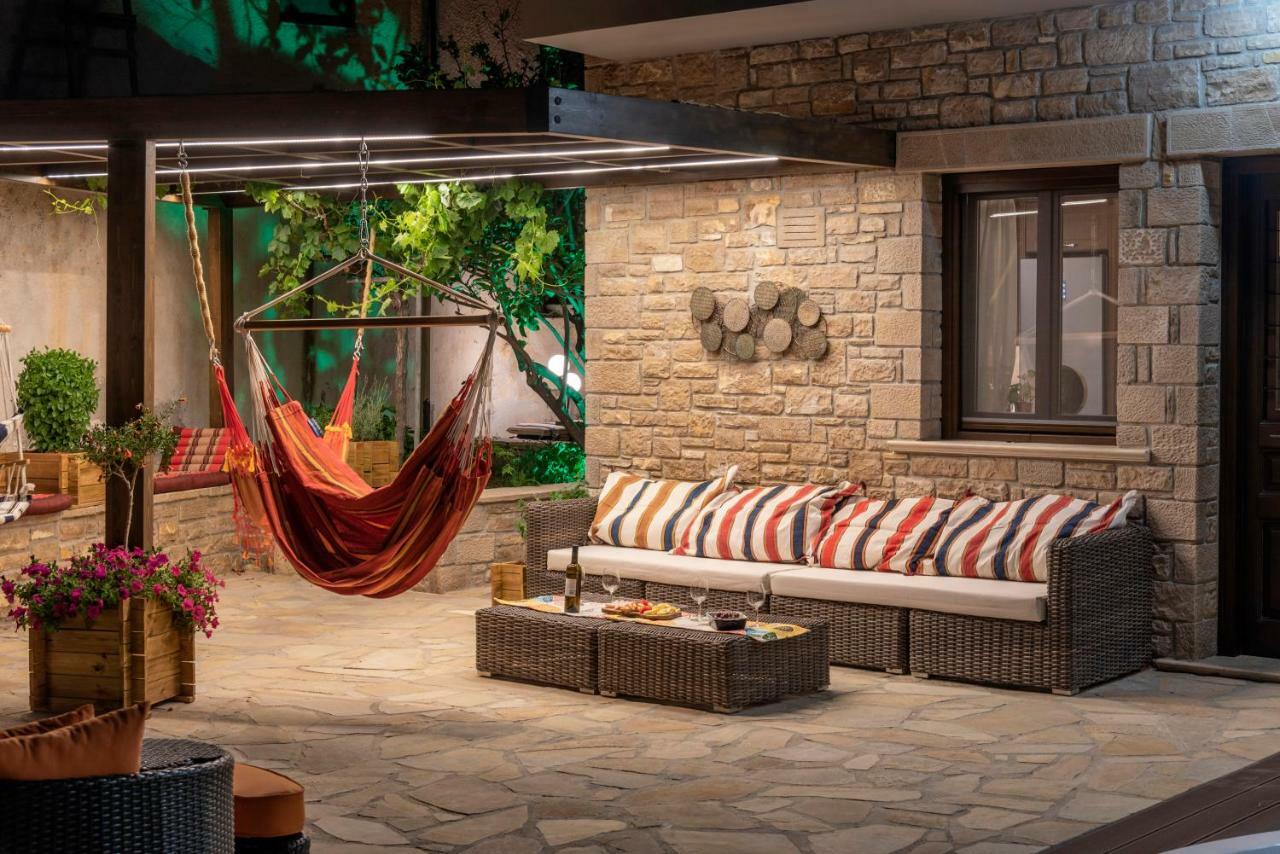Paradisos luxury villas next to beach Koutsourás Exterior foto